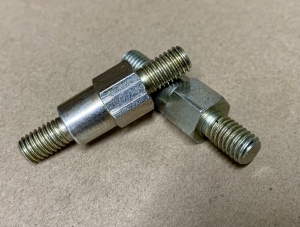 Болт специальный Болт специальный