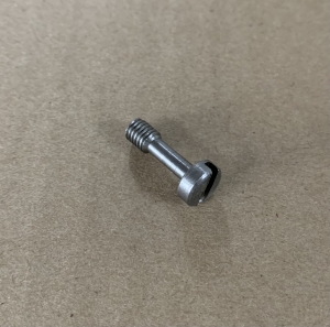 Винт невыпадающий М5 Винт невыпадающий М5